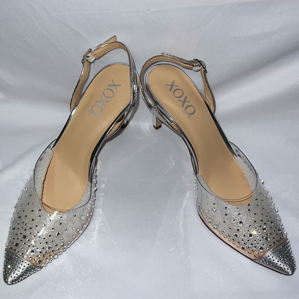Xoxo Lily Clear Silver Pump.